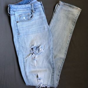 American Eagle distressed jeans
